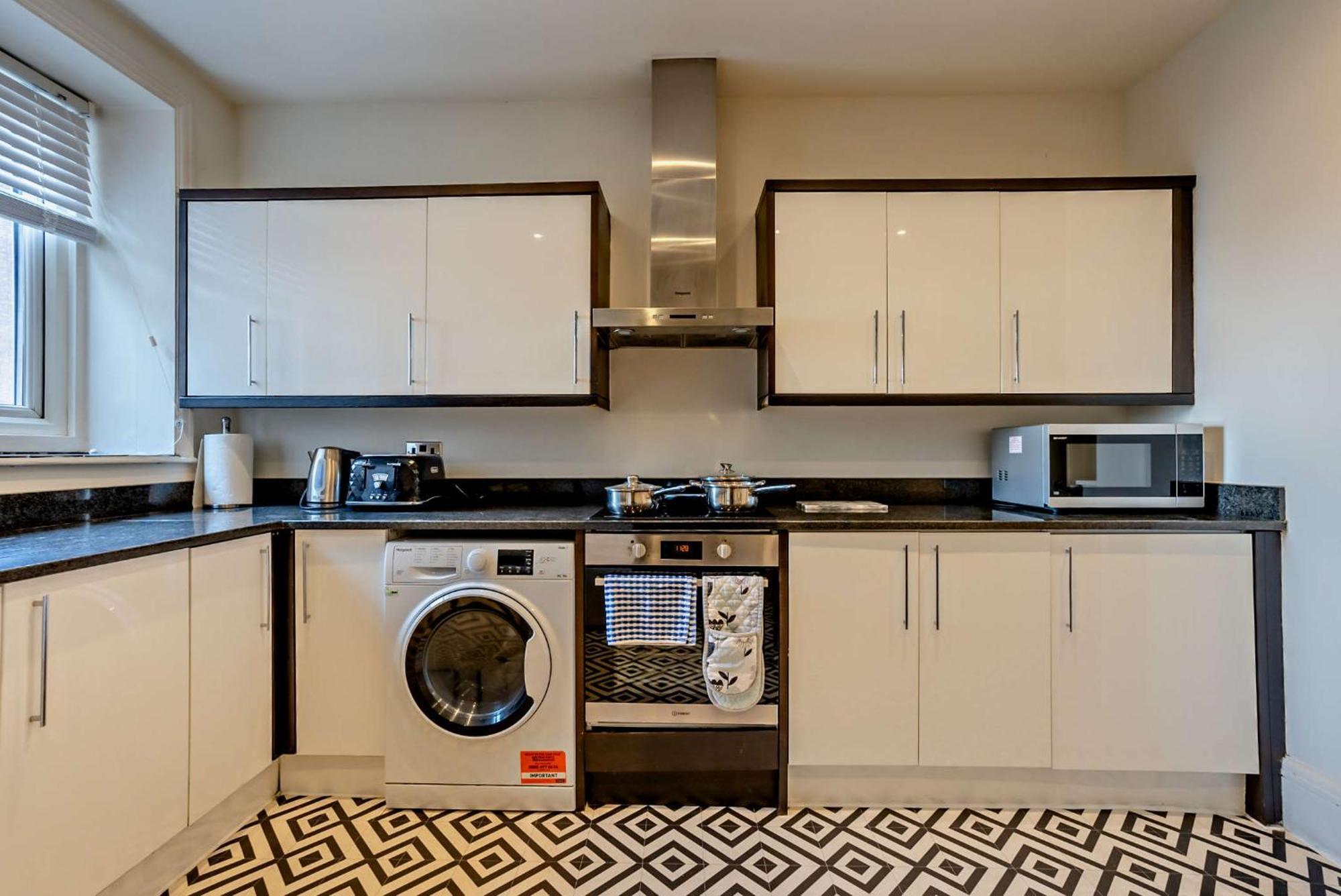 Strathmore Court Apartments ลอนดอน ภายนอก รูปภาพ